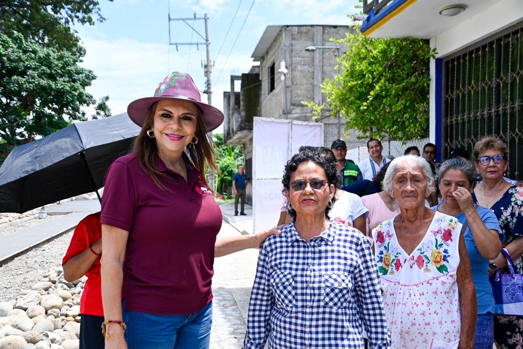 Rosy Urbina Supervisa Avance De PavimentaciÓn Mixta De Calles Revista Libre Expresión